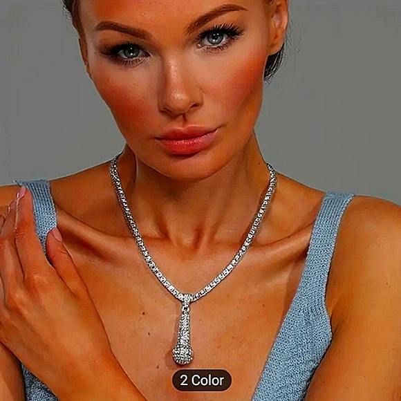 Iced out hip-hop karaoke microphone chain and charm pendant - Picture 6 of 7